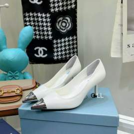 Picture of Prada Shoes _SKUPradasz35-39LL010819070